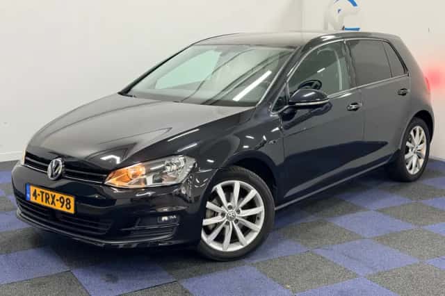 Volkswagen Golf (2013) thumbnail 1