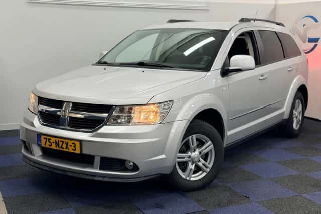 Dodge Journey (2011) thumbnail 1