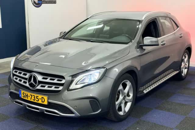 Mercedes-Benz GLA-Klasse (2018) thumbnail 2