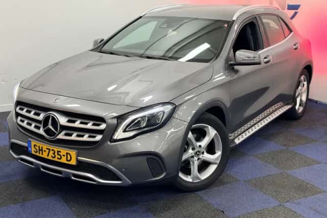 Mercedes-Benz GLA-Klasse (2018) thumbnail 3