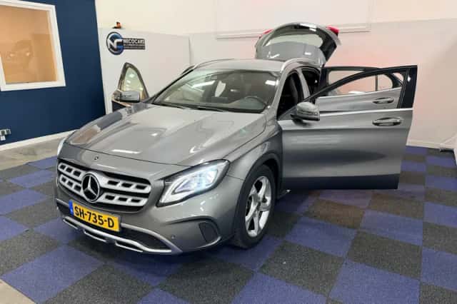 Mercedes-Benz GLA-Klasse (2018) thumbnail 6