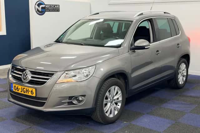 Volkswagen Tiguan (2009) thumbnail 2