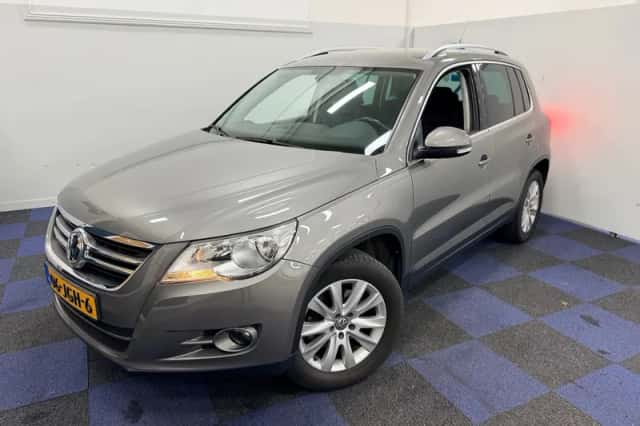 Volkswagen Tiguan (2009) thumbnail 4