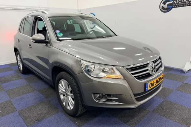Volkswagen Tiguan (2009) thumbnail 5