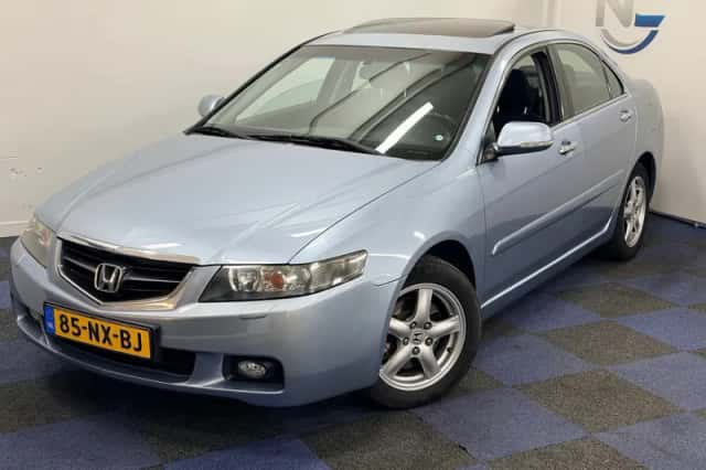 Honda Accord (2004) thumbnail 1