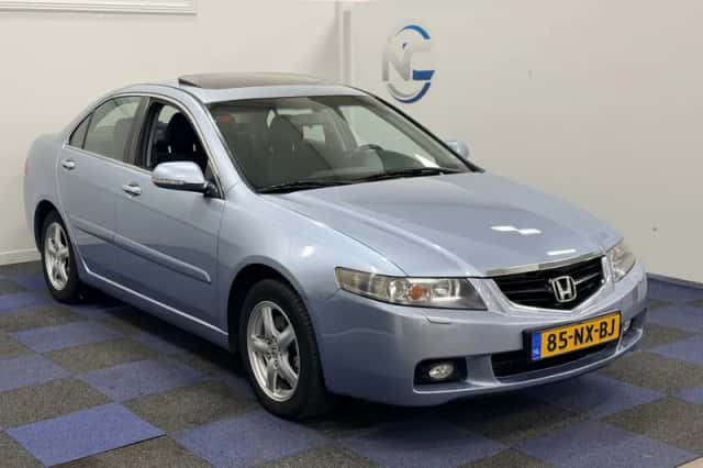 Honda Accord (2004) thumbnail 6