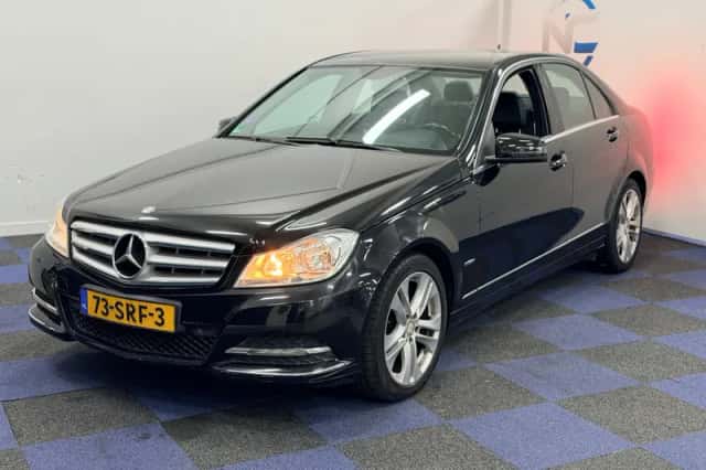 Mercedes-Benz C-Klasse (2011) thumbnail 4