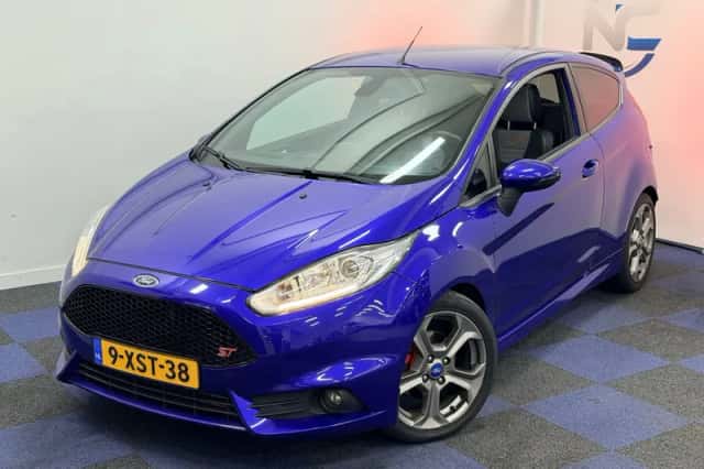 Ford Fiesta (2014) thumbnail 1