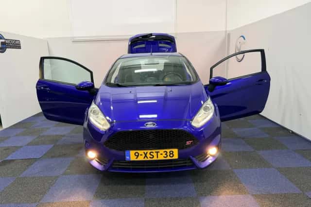 Ford Fiesta (2014) thumbnail 6