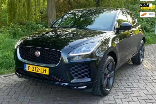 Jaguar E-Pace (2019) thumbnail 1
