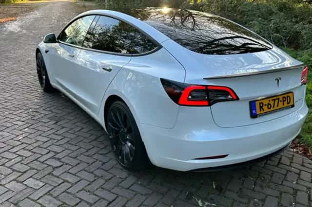 Tesla Model 3 (2021) thumbnail 5
