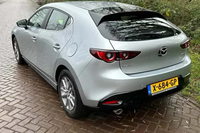 Mazda 3 (2023) thumbnail 5