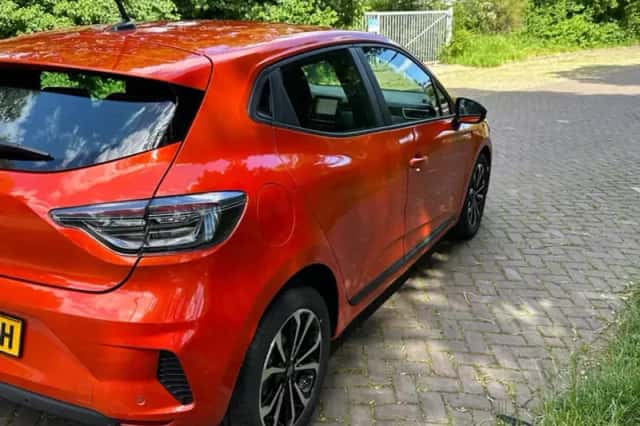 Renault Clio (2024) thumbnail 3