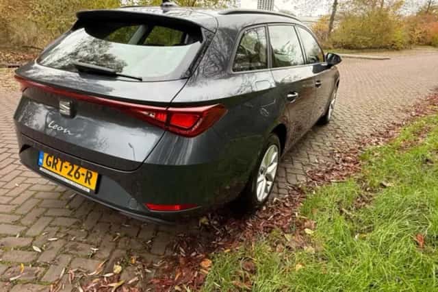 SEAT Leon Sportstourer (2021) thumbnail 3