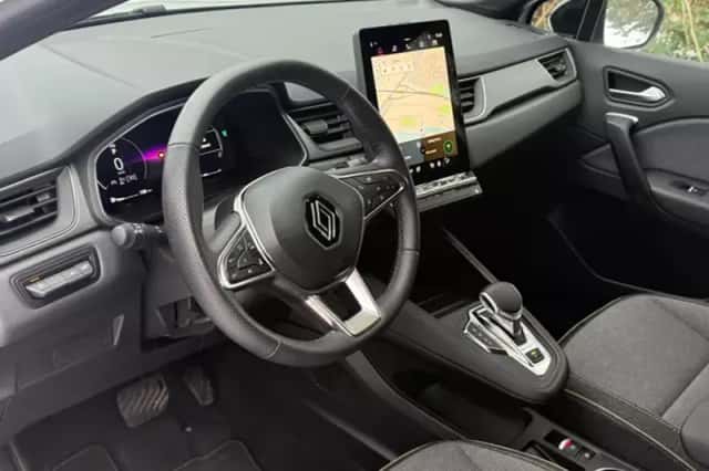 Renault Captur (2024) thumbnail 5