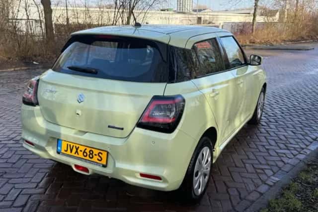 Suzuki Swift (2024) thumbnail 3