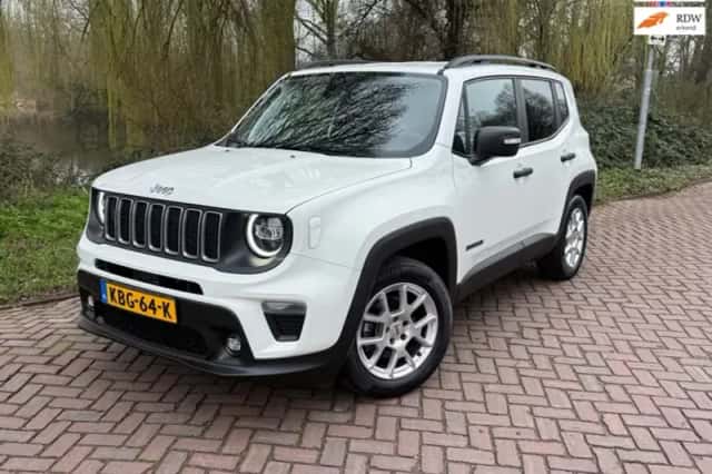 Jeep Renegade (2024) thumbnail 1