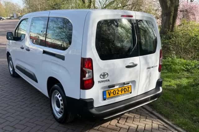 Toyota ProAce City (2023) thumbnail 4