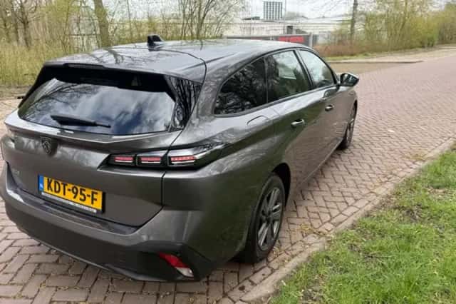 Peugeot 308 (2023) thumbnail 3