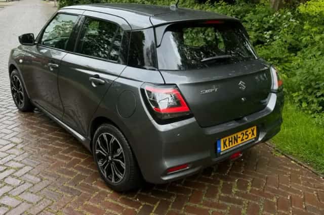 Suzuki Swift (2024) thumbnail 2