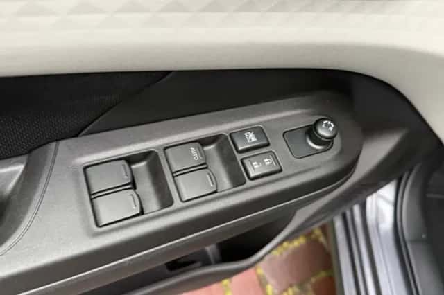 Suzuki Swift (2024) thumbnail 5