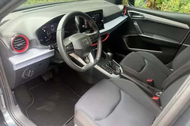SEAT Arona (2025) thumbnail 3