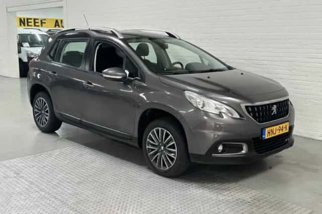 Peugeot 2008 (2016) thumbnail 2