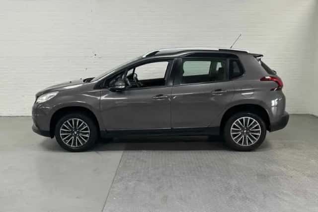 Peugeot 2008 (2016) thumbnail 4