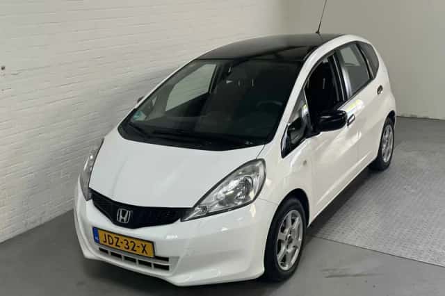 Honda Jazz (2014) thumbnail 2