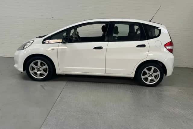 Honda Jazz (2014) thumbnail 3