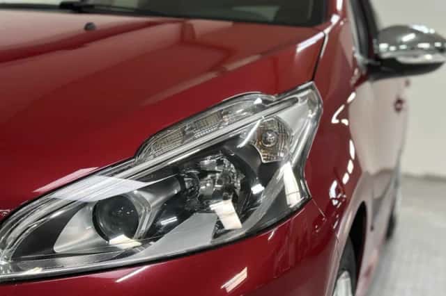 Peugeot 208 (2018) thumbnail 3