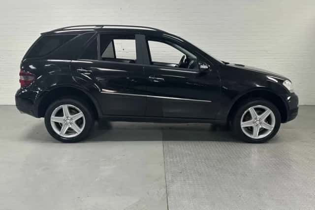 Mercedes-Benz M-Klasse (2006) thumbnail 3