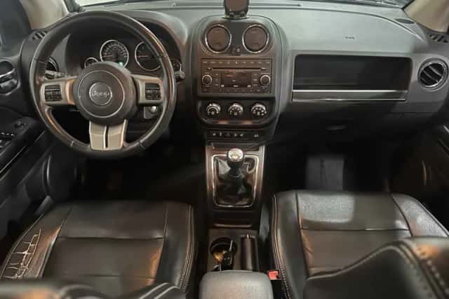 Jeep Compass (2012) thumbnail 4