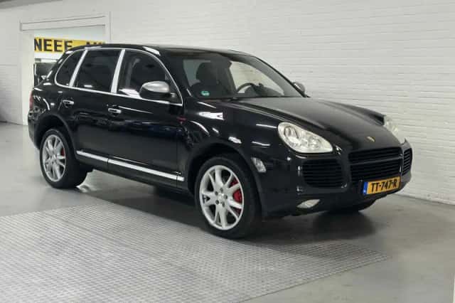 Porsche Cayenne (2003) thumbnail 2