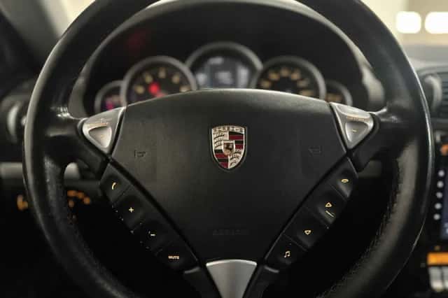 Porsche Cayenne (2003) thumbnail 6