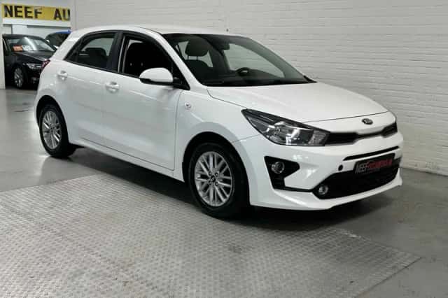 Kia Rio (2021) thumbnail 3
