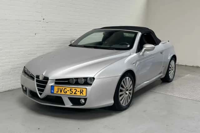 Alfa Romeo Spider (2009) thumbnail 1