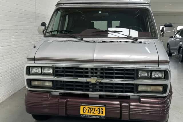 Chevrolet Chevy Van (1995) thumbnail 2