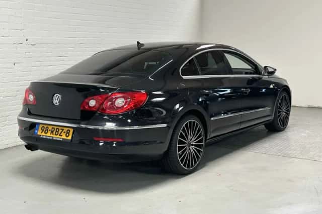 Volkswagen Passat (2011) thumbnail 4