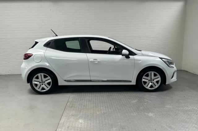 Renault Clio (2021) thumbnail 3