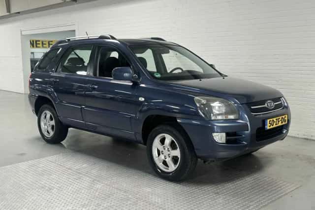 Kia Sportage (2008) thumbnail 2