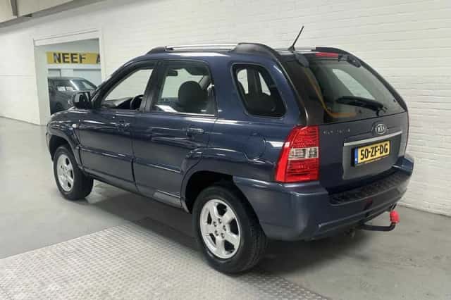 Kia Sportage (2008) thumbnail 6