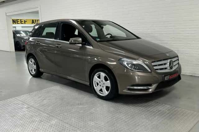 Mercedes-Benz B-Klasse (2012) thumbnail 2