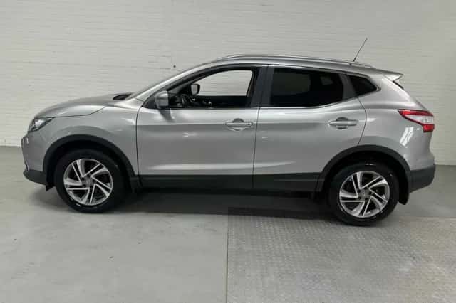 Nissan Qashqai (2017) thumbnail 4