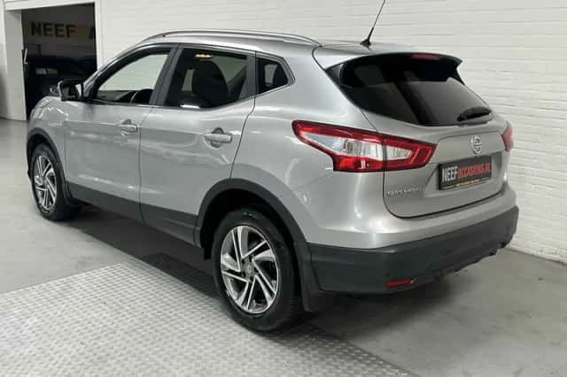 Nissan Qashqai (2017) thumbnail 5