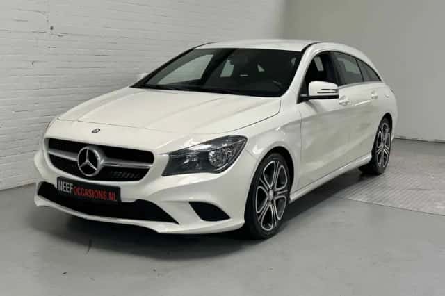 Mercedes-Benz CLA-Klasse (2016) thumbnail 1