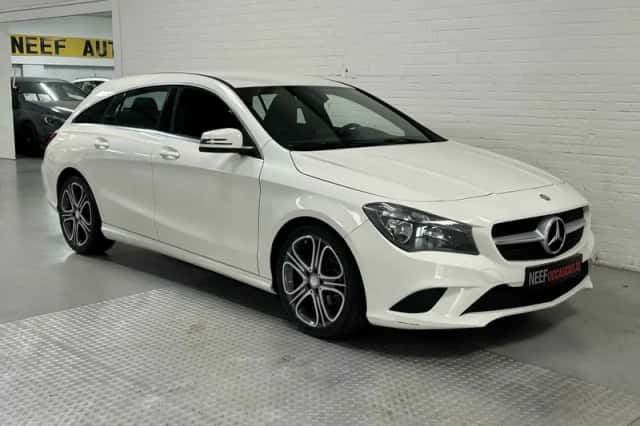 Mercedes-Benz CLA-Klasse (2016) thumbnail 2