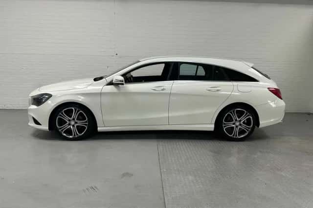 Mercedes-Benz CLA-Klasse (2016) thumbnail 4