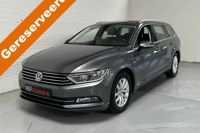 Volkswagen Passat (2017) thumbnail 1