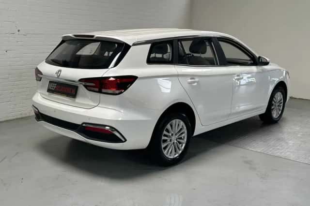 MG MG5 (0) thumbnail 5
